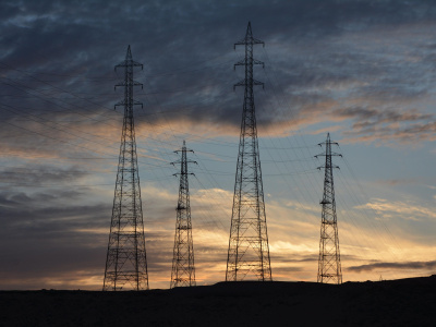electricity-towers-6858534-8dd11090.jpg